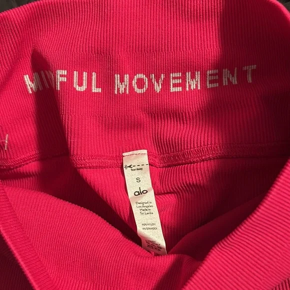 ALO Yoga Pink Bike Shorts - Picture 3 of 3